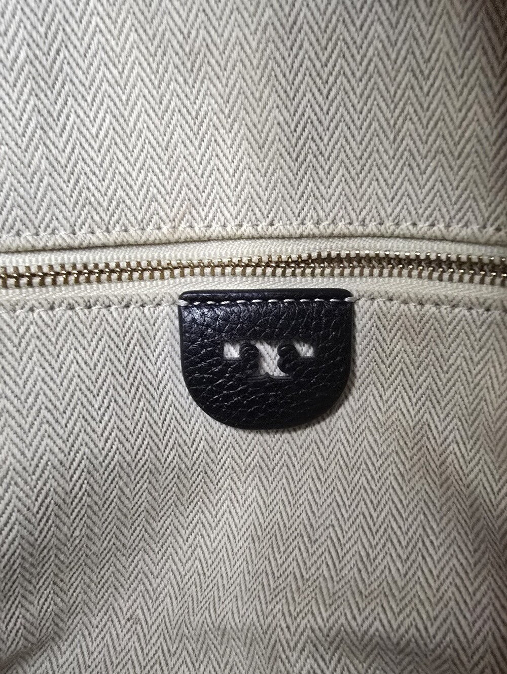 Tory Burch McGraw Black Pebbled Leather Satchel | Crossbody - Picture 4 of 15
